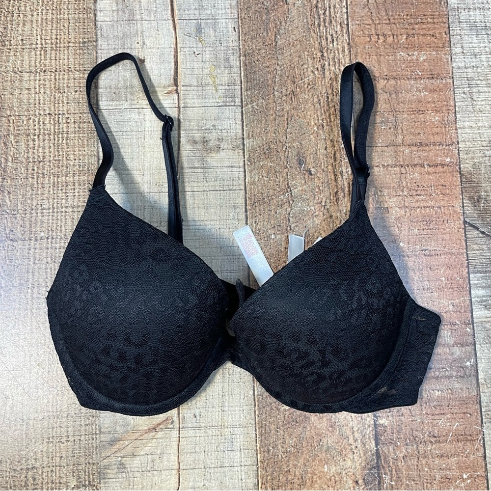 PINK Victoria's Secret 32C Black Patterned Wear Everywhere Pushup Padded Bra